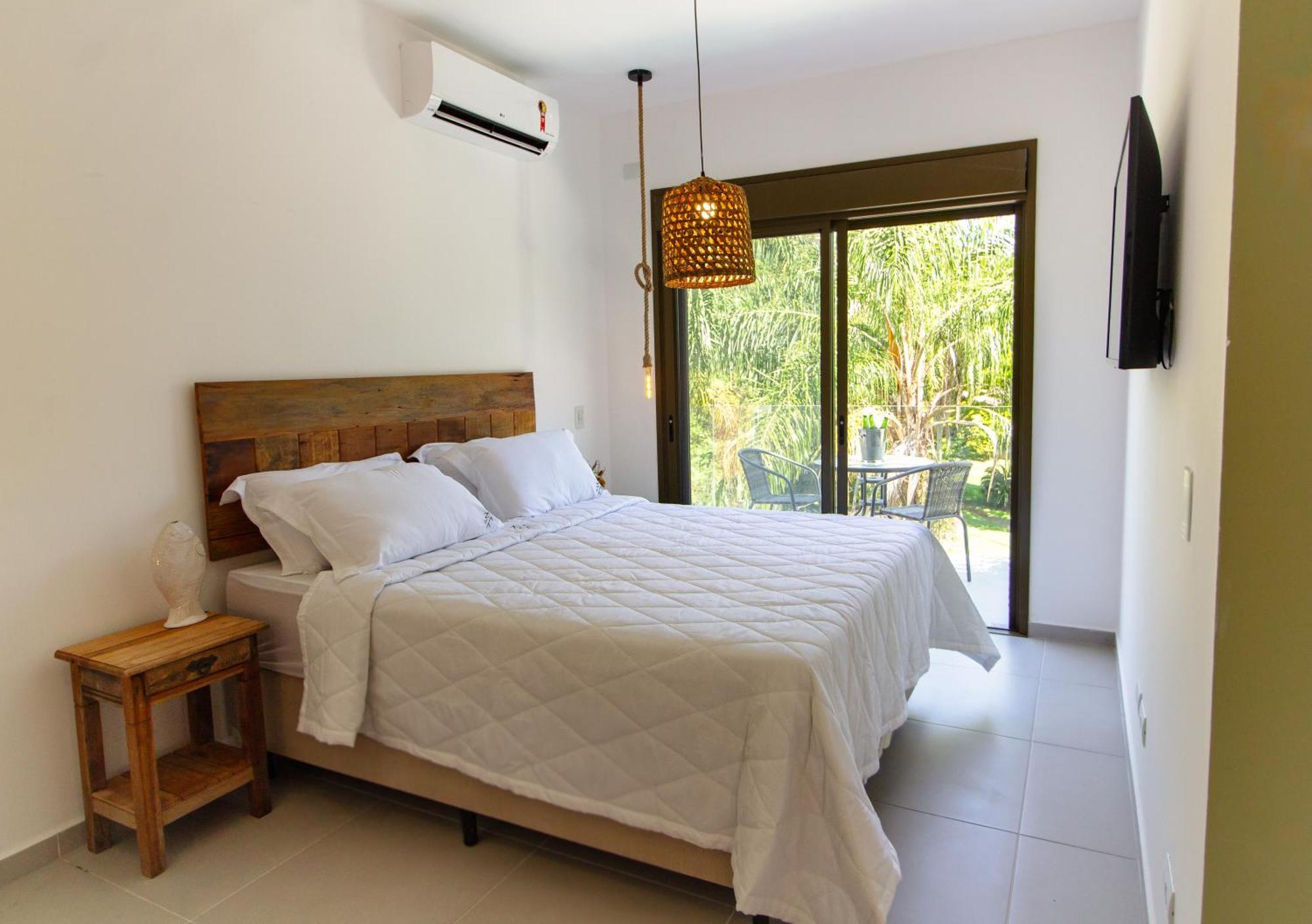 Zaya House Em